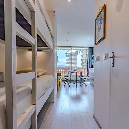 Mountain-view Gem - 1br Retreat In Appartement